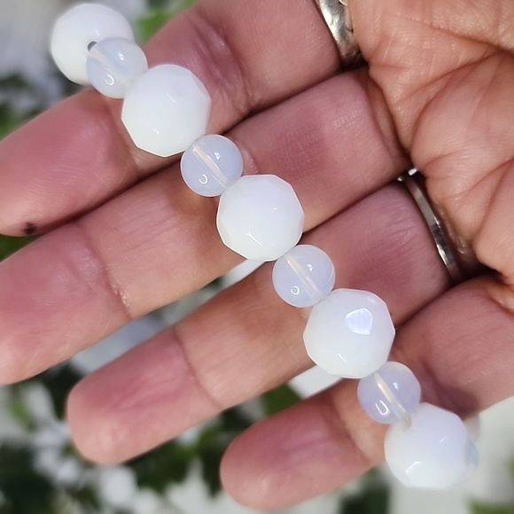 Handcrafted Opalite and Faceted White Crystal Beads Bracelet - Picture 4 of 8
